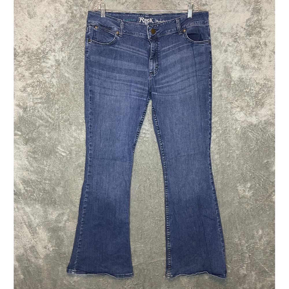 Wrangler Women Rock 47 Mid Rise Medium Wash Stretch Flare Leg Denim Jean 33